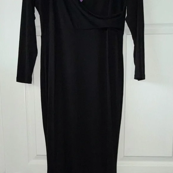 Chic Black Long Sleeve Maternity Dress - Picture 12 of 13